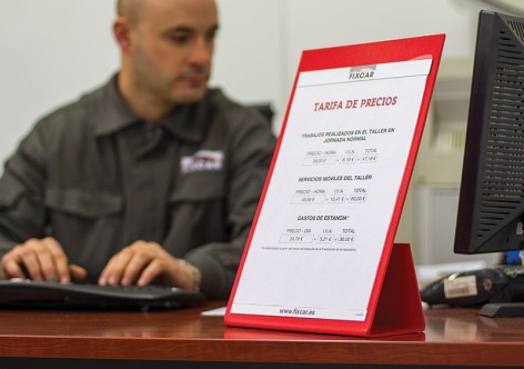 Kundenspezifische Display-A4 Vertikale PosterFix® - Fixcar